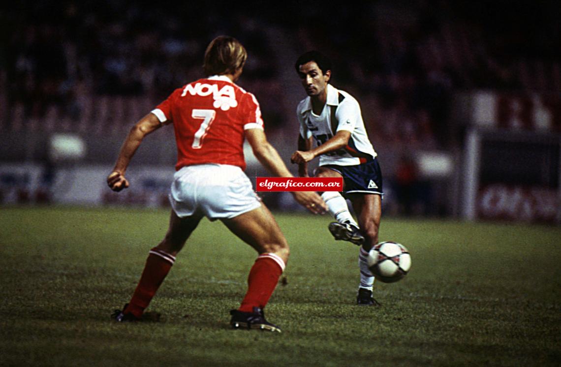 Imagen Ardiles en el Paris Saint Germain. 