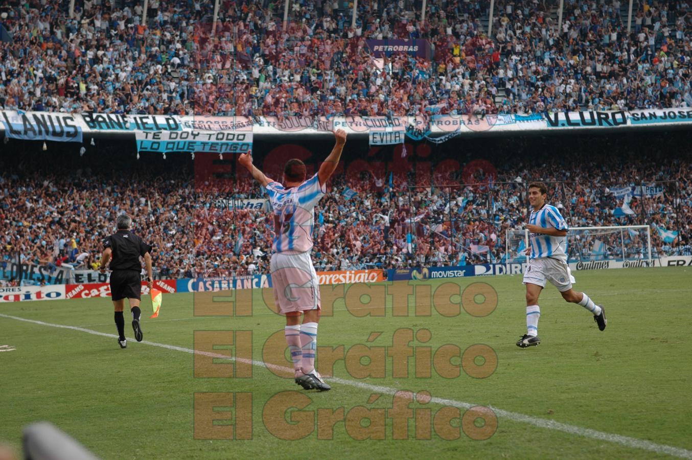 Imagen Lisandro López hace delirar a la gente de Racing con su festejo de gol