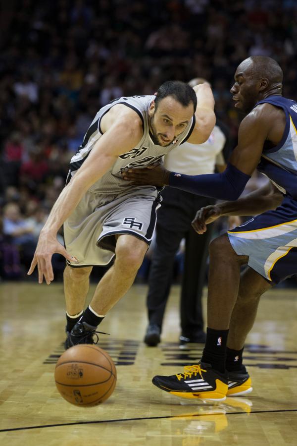 Imagen MANU GINOBILI tuvo un excelente arranque, tanto en la liga como ante su marcador.