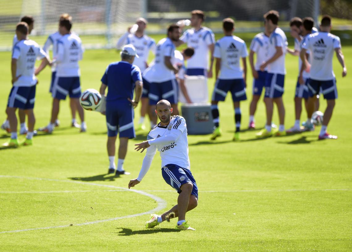 Imagen ATENTO y concentrado hasta en las prácticas. Mascherano, un ejemplo de liderazgo.