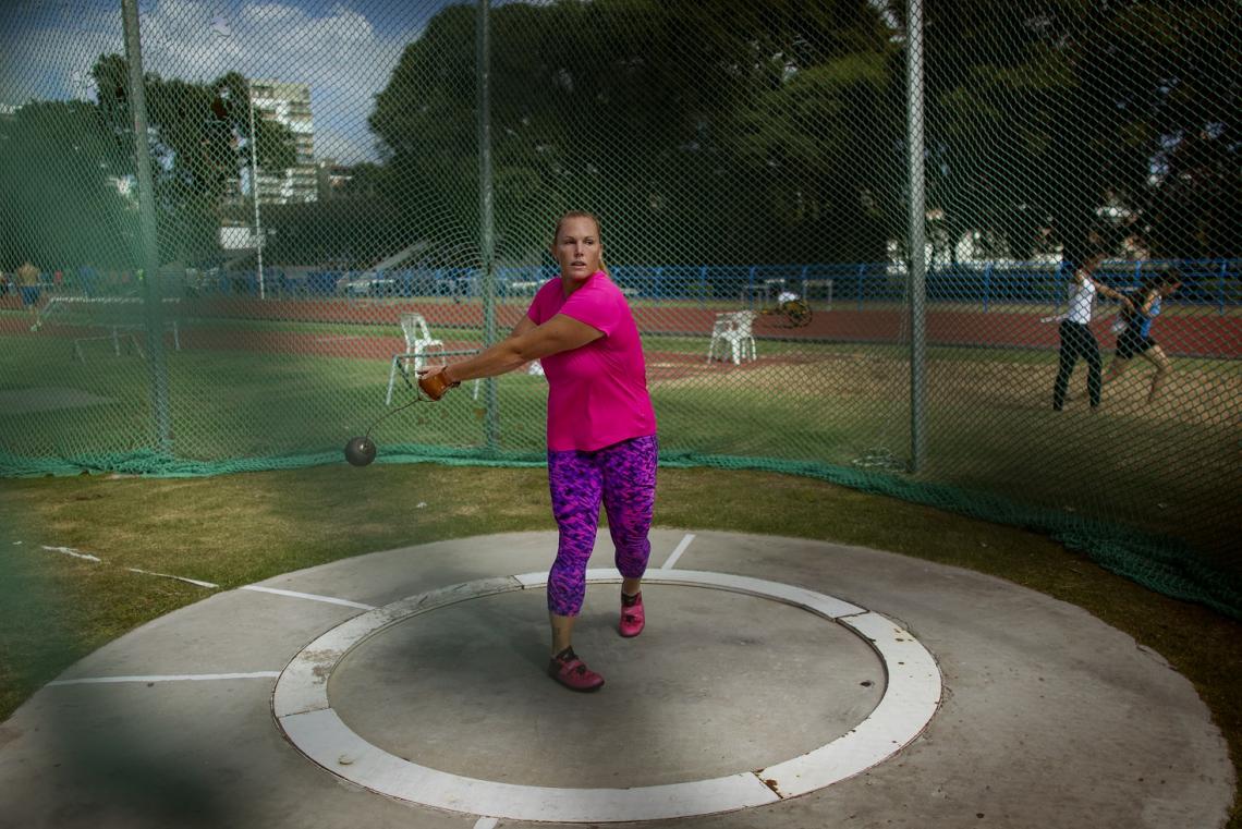 Imagen A los 31 años se entrena duro en una de las jaulas del CENARD para seguir superándose.