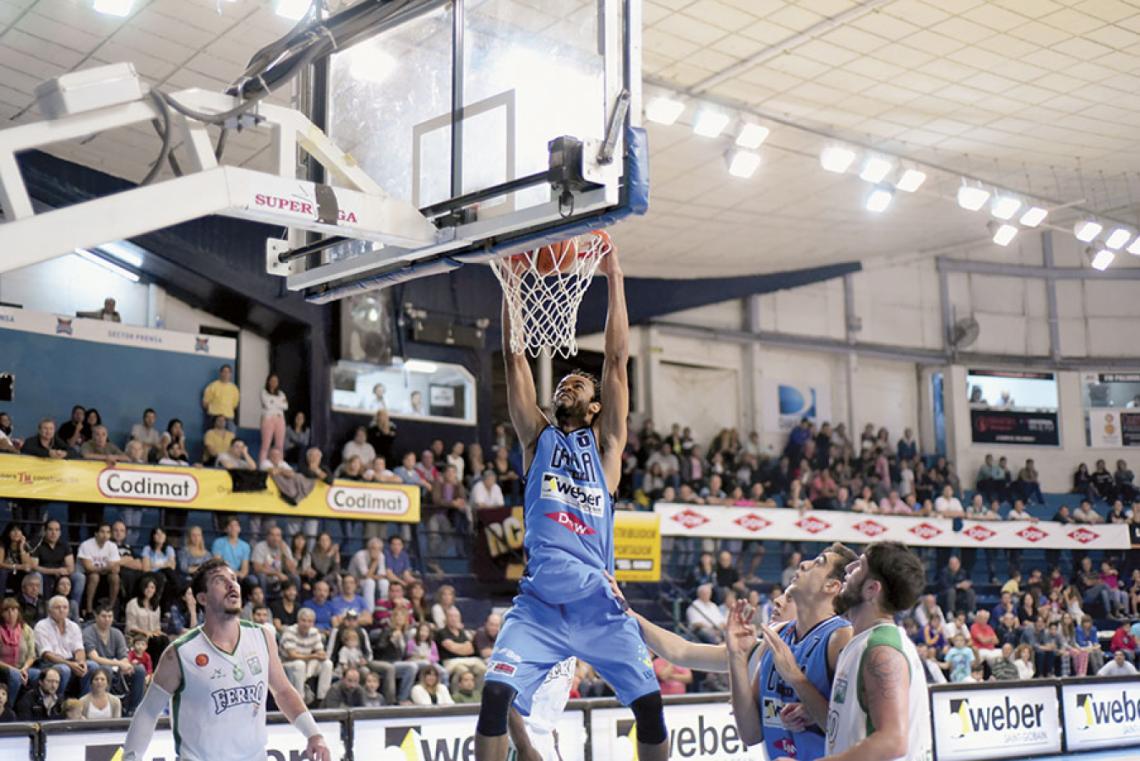 Imagen Jamaal Levy la entierra. Al cierre de esta edición, Bahía ganó más de lo que perdió en esta campaña y se clasifica para los playoffs de la Liga.