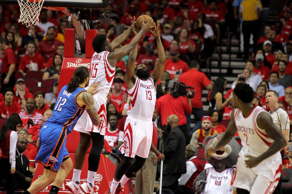 Imagen Harden, tomando un rebote.