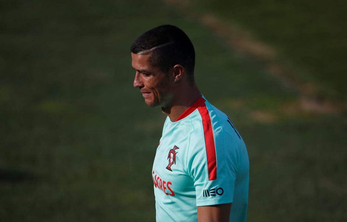 Imagen CR7, durnate una práctica con la Selección de Portugal.