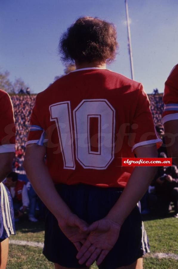 Imagen Ricardo Enrique Bochini, un 10.con categoría de maestro.