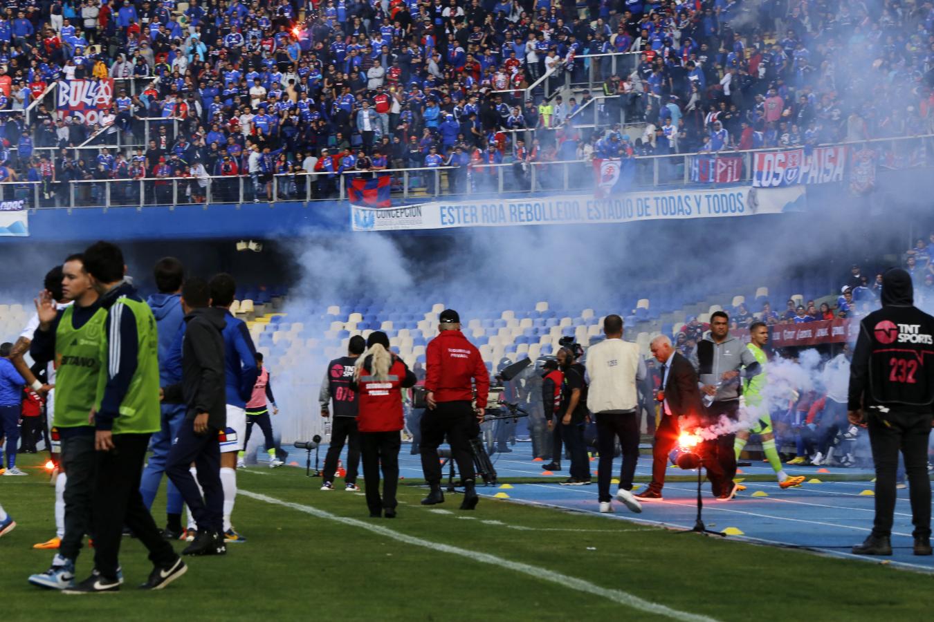 Imagen El clásico universitario de Chile, suspendido por incidentes