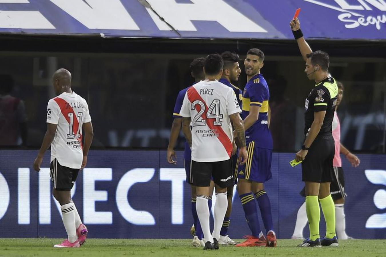 Imagen La expulsión de Tello a Carlos Zambrano en el último Superclásico 