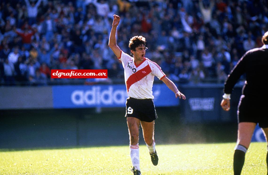 Imagen En su primer año en River jugó 27 partidos y convirtió 11 goles.