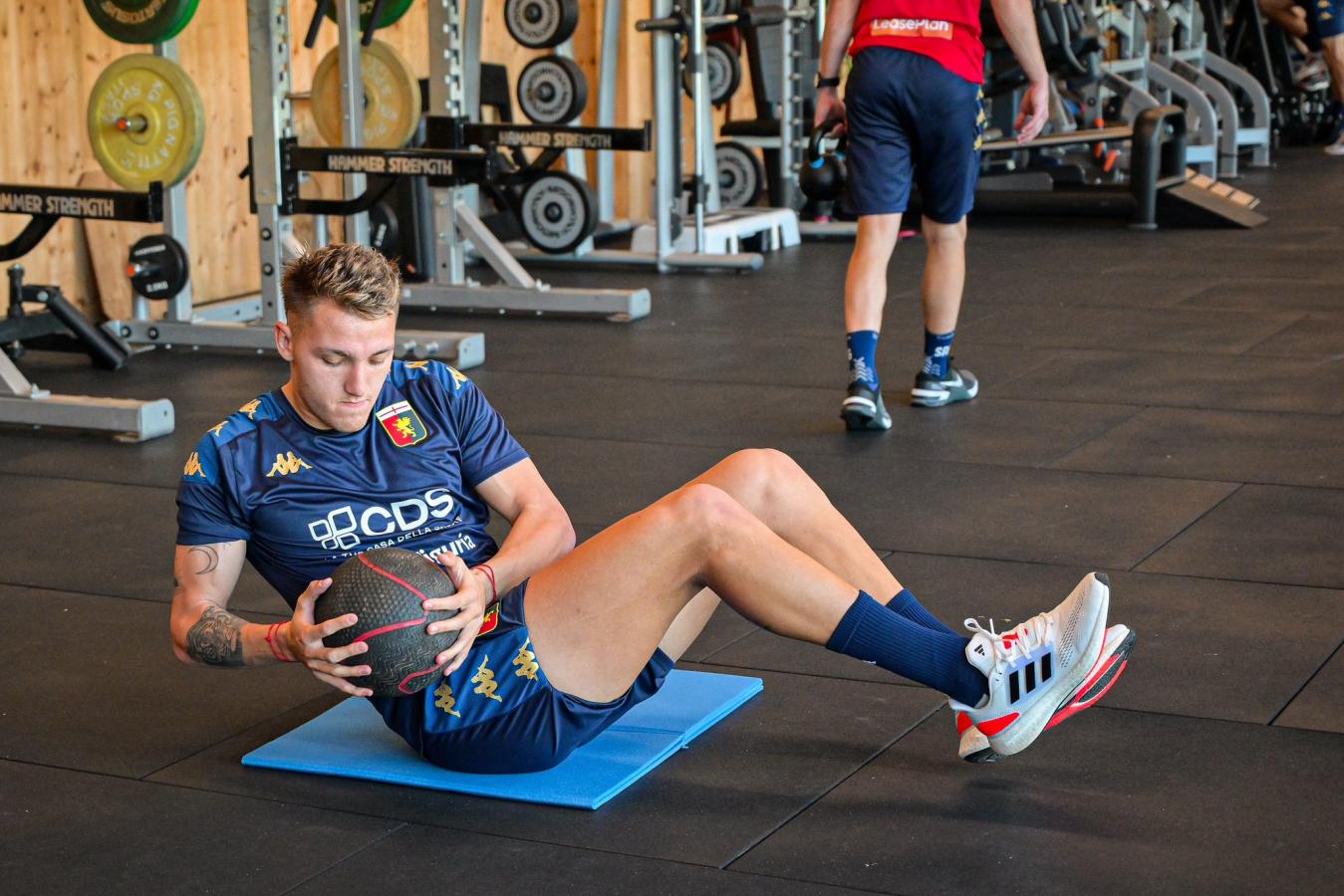 Imagen Mateo Retegui ya tuvo su primer entrenamiento en Genoa.