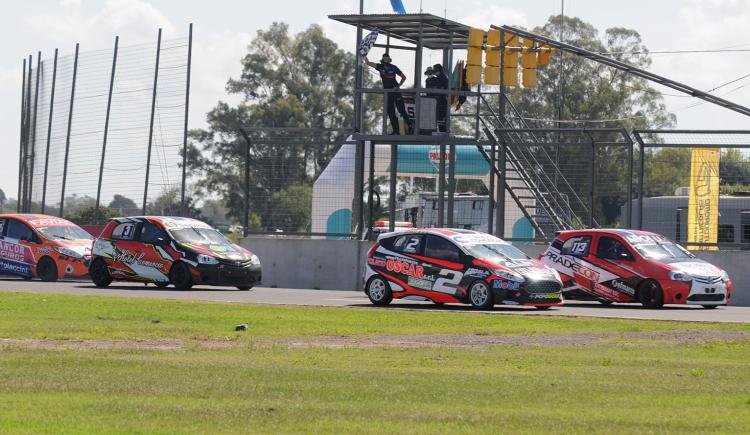 Imagen de LEONEL PERNÍA GANÓ LA FINAL DE LA CLASE 3 EN SAN NICOLÁS