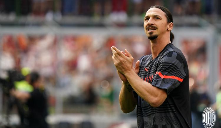 Imagen de Zlatan pasó por el quirófano y será baja hasta 2023