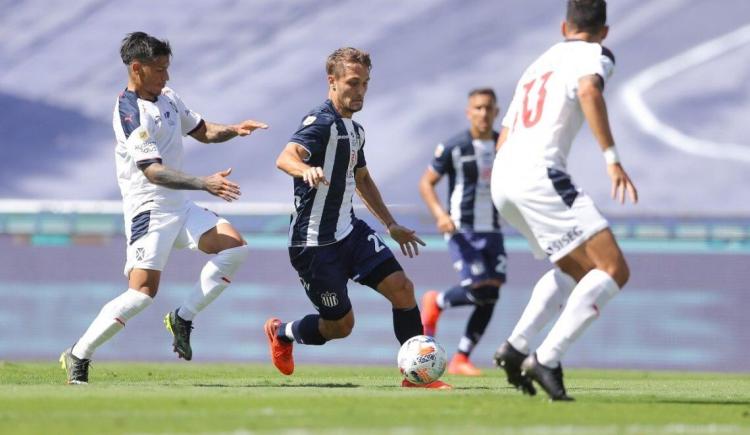 Imagen de INDEPENDIENTE Y TALLERES SE ENFRENTAN POR EL TORNEO INTERNACIONAL DE VERANO