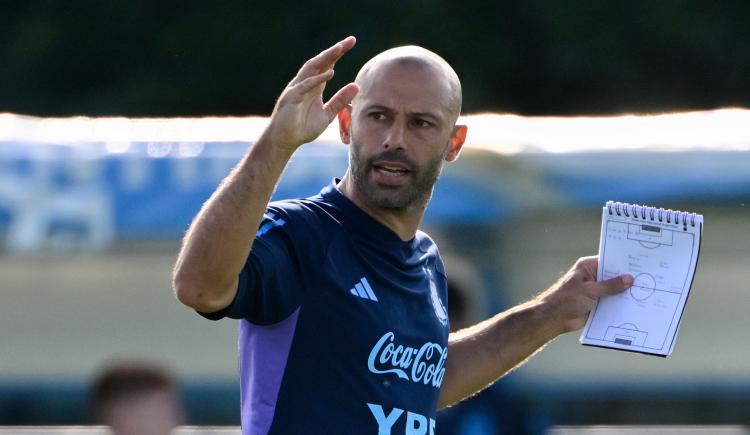 Imagen de Los tres mayores que irían a París, el posible conflicto con Boca y elogios para Di María: los conceptos de Javier Mascherano