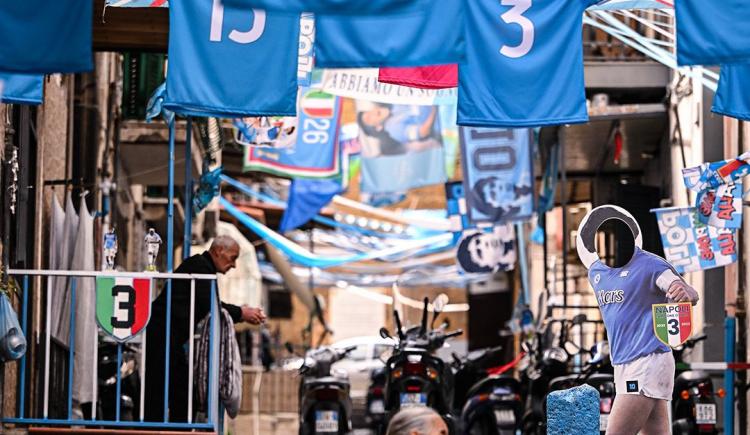 Imagen de Locura en las calles de Nápoles tras la victoria ante Juventus