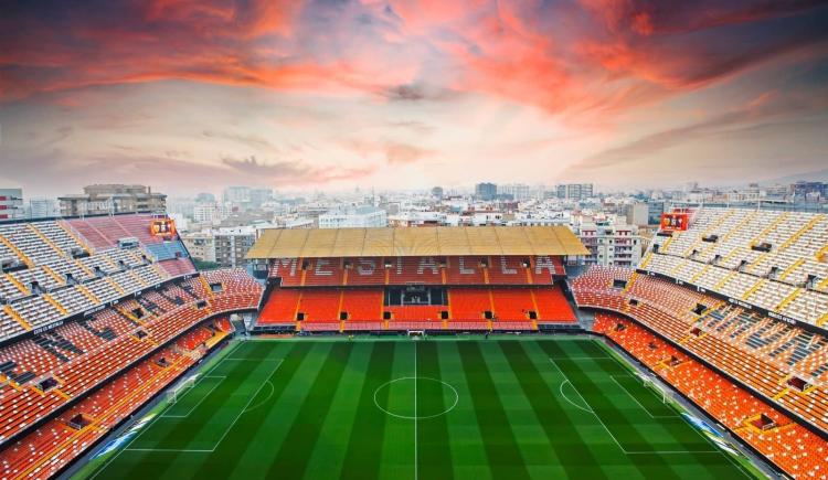 Imagen de Valencia prohíbe la venta de pipas en Mestalla: los motivos