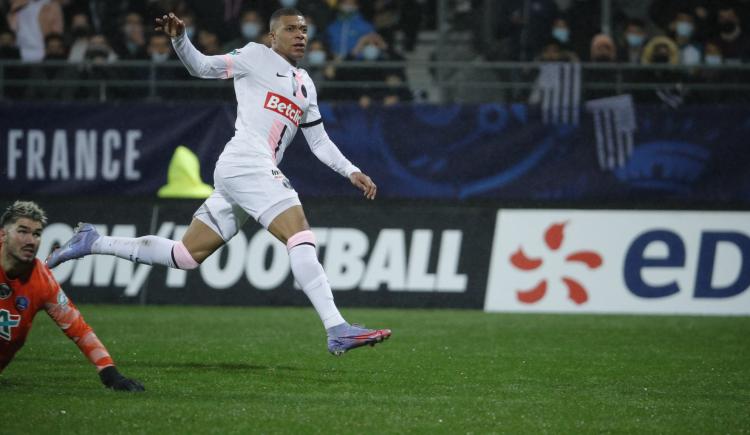 Imagen de PSG GOLEÓ DE LA MANO DE MBAPPÉ MIENTRAS AGUARDA POR MESSI