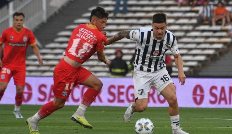 Imagen de Arsenal empató con Talleres y descendió a la Primera Nacional