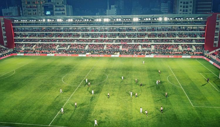 Imagen de River más puntero que nunca, le ganó a Estudiantes en La Plata