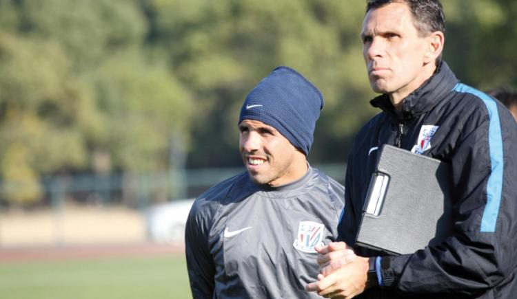 Imagen de Tevez se quedó sin entrenador en China