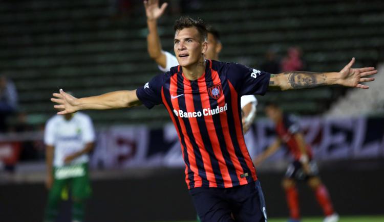 Imagen de Triunfo de San Lorenzo en el arranque del fútbol veraniego