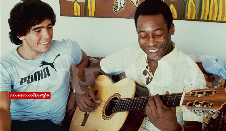 Imagen de La historia del día que Maradona conoció a Pelé