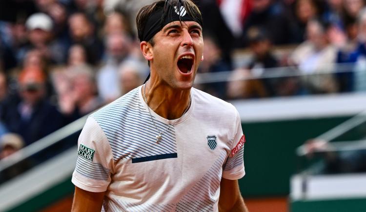 Imagen de Tomás Etcheverry tuvo un debut triunfal en Roland Garros