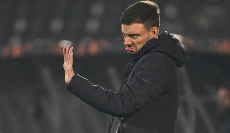 Imagen de Inmejorable debut: Martín Anselmi y un triunfo en Porto que vale la clasificación