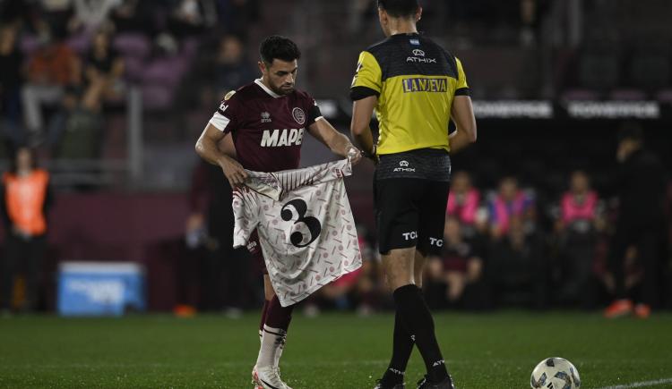 Imagen de El sentido homenaje que le hizo Lanús al fallecido Armando González