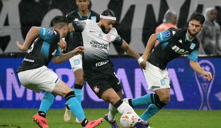 Imagen de Lluvia de golazos: Racing empató 2-2 ante Corinthians en Brasil