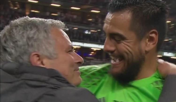 Imagen de Sergio Romero, José Mourinho y su vínculo con Boca