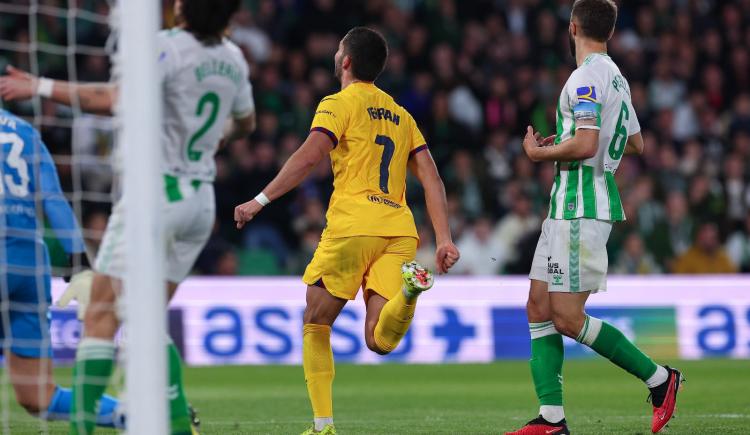 Imagen de Barcelona le ganó un partidazo a Betis y sueña con pelear arriba