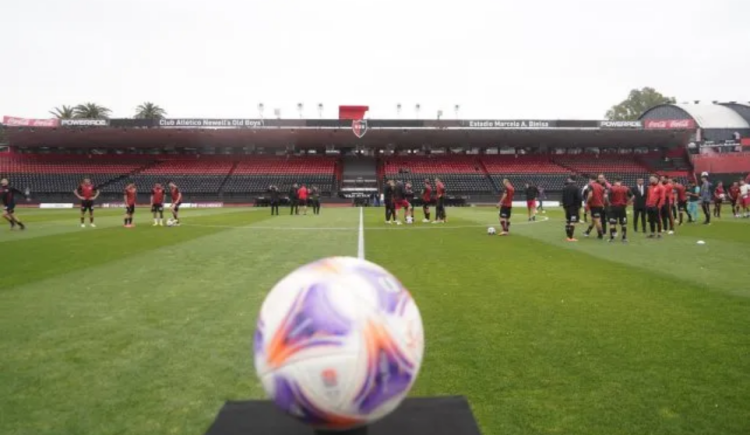 Imagen de Escándalo: se suspendió el clásico de reserva entre Newell's y Central