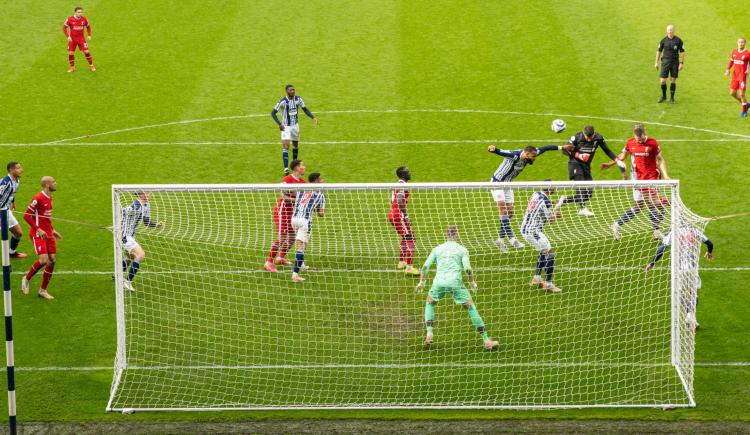 Imagen de ALISSON HIZO HISTORIA CON UN GOL A LO CHIQUITO BOSSIO