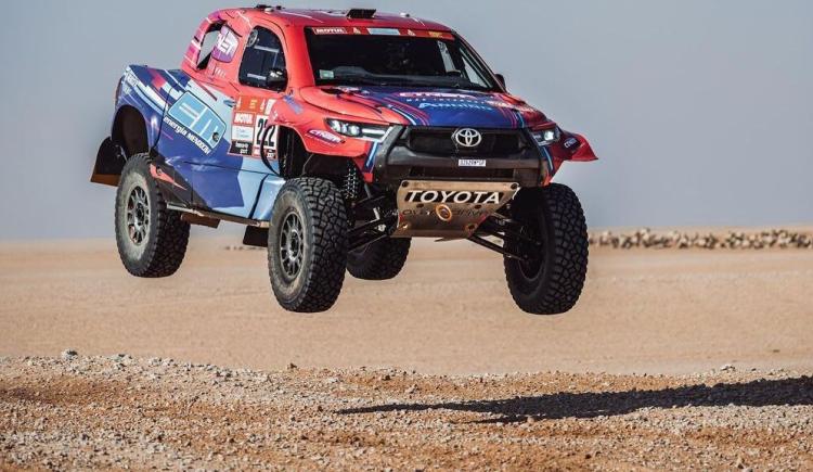 Imagen de DAKAR: LUCIO ÁLVAREZ SE TREPÓ AL PODIO EN AUTOS