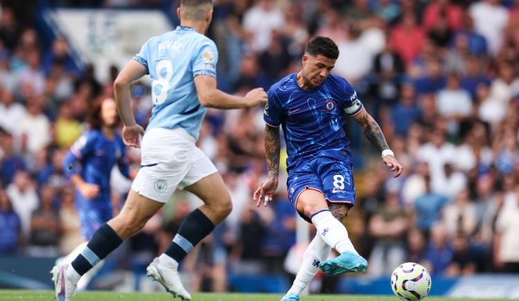 Imagen de Con Enzo Fernández de capitán, Chelsea comenzó mal la Premier League ante Manchester City