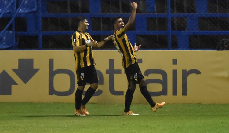 Imagen de GUARANÍ DE PARAGUAY EMPATÓ CON ROYAL PARI Y PASÓ DE RONDA EN LA LIBERTADORES