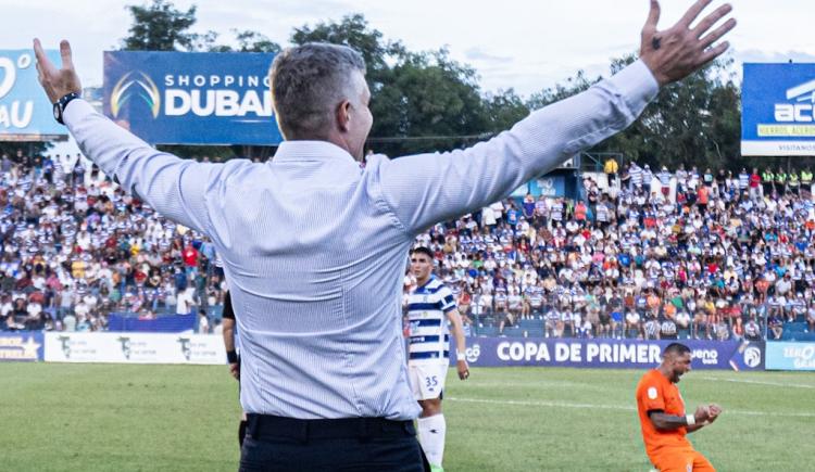 Imagen de Martín Palermo: la alegría por el primer título como entrenador y el anhelo de dirigir a Boca