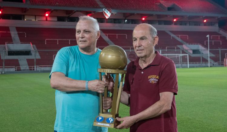 Imagen de Independiente homenajeó a los campeones de 1973