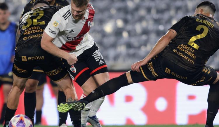 Imagen de La histórica paternidad de River ante Platense