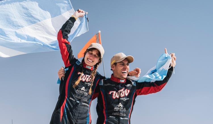 Imagen de Coronados de gloria: Nicolás Cavigliasso y Valentina Pertegarini, los argentinos campeones del Dakar 2025