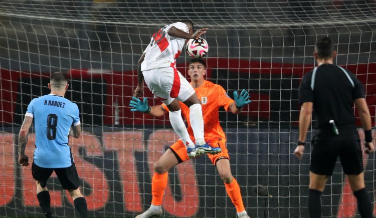 Imagen de Sergio Rochet se refirió a las críticas recibidas por el gol agónico de Perú