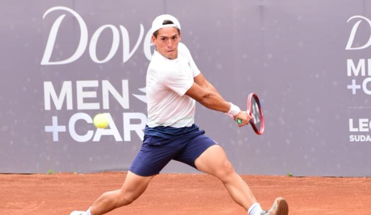 Imagen de SEBASTIÁN BÁEZ METIÓ UN TRIUNFAZO ANTE JUAN MANUEL CERÚNDOLO Y ES SEMIFINALISTA EN CHILE