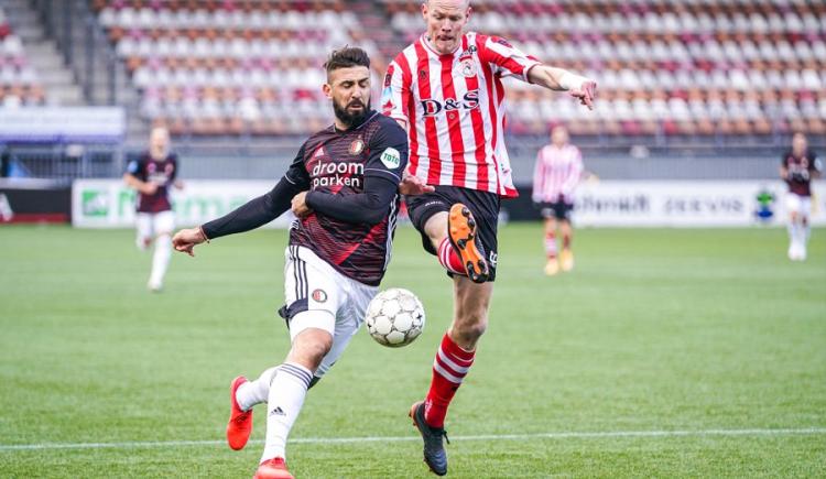 Imagen de EL DEBUT DE PRATTO EN HOLANDA: TRIUNFO, DOS SITUACIONES Y 70 MINUTOS EN CANCHA